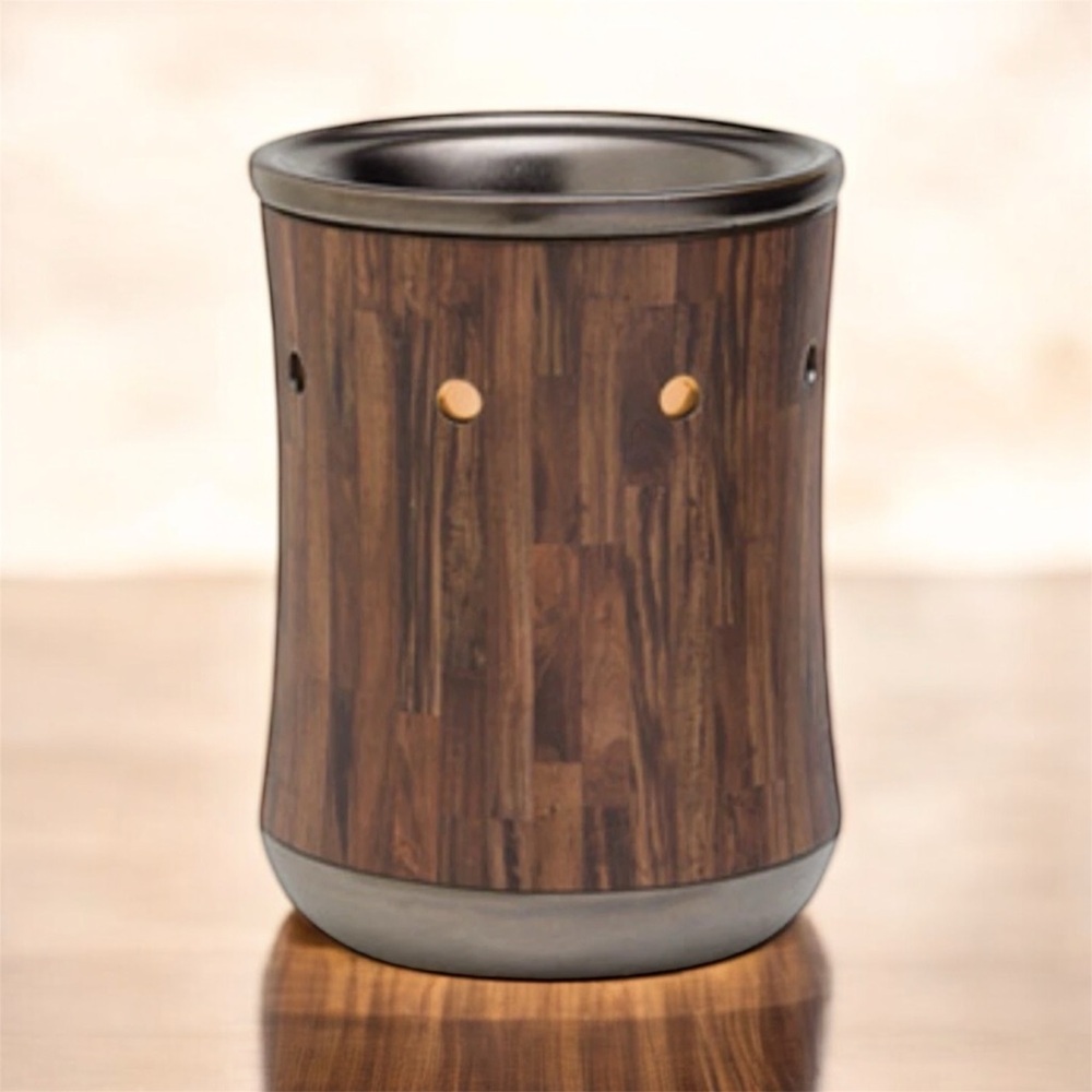 2 Boxes of HARDWOOD SCENTSY
WARMER PREMIUM New